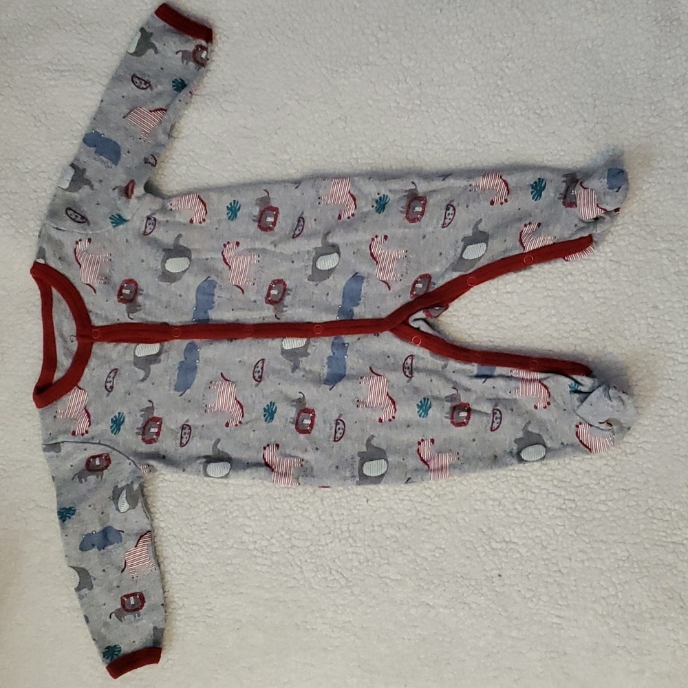 Duck duck goose outfit/sleeper